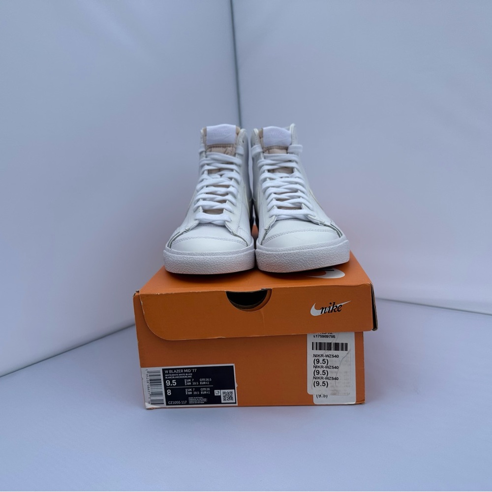 Nike White Blazer Mid ‘77 Sneakers - Picture 3 of 5